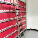 Rafturi depozitare arhivă